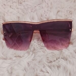 Stylish Pink Gradient Sunglasses